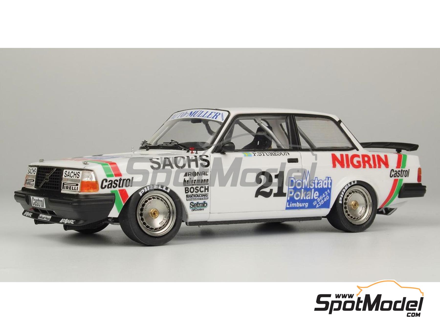 Beemax Model Kits BX24027 Car scale model kit 1/24 scale Volvo 240